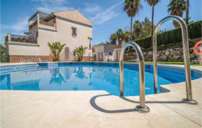 Nice apartment in Alhaurín de la Torre with Outdoor swimming pool, WiFi and 2 Bedrooms